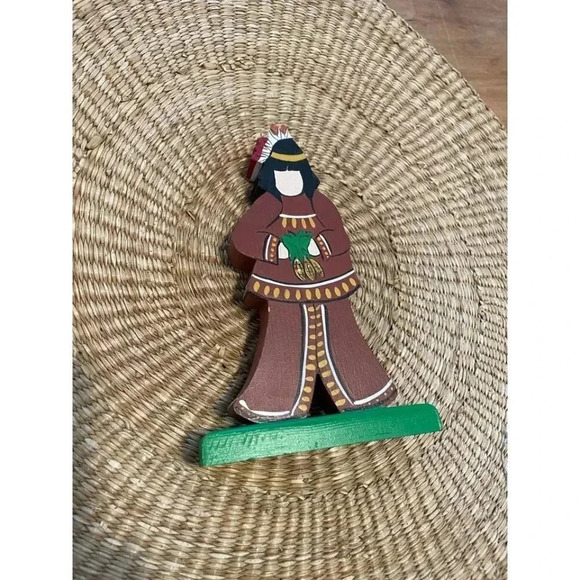 Handpainted Wooden Native American Indian Statue - Picture 1 of 10